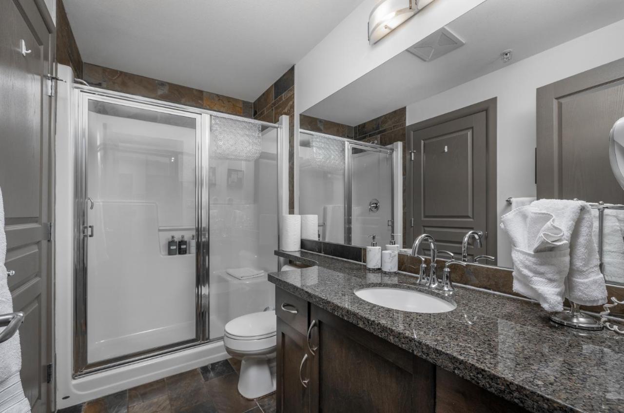 Upgraded Lakeside Resort Dream Vacation Home Kelowna Esterno foto