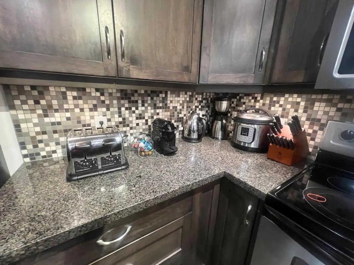Upgraded Lakeside Resort Dream Vacation Home Kelowna Esterno foto