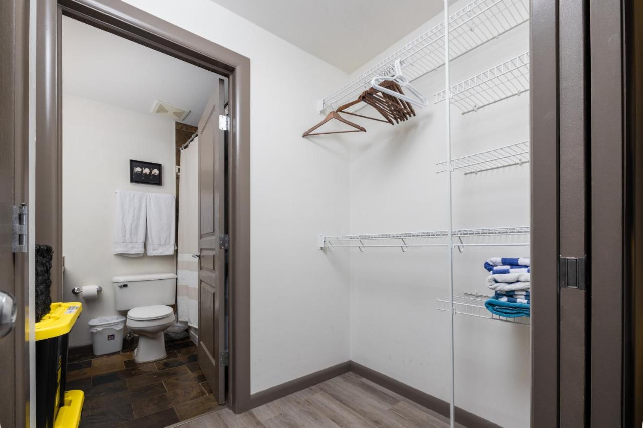 Upgraded Lakeside Resort Dream Vacation Home Kelowna Esterno foto