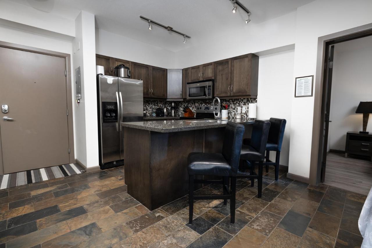 Upgraded Lakeside Resort Dream Vacation Home Kelowna Esterno foto